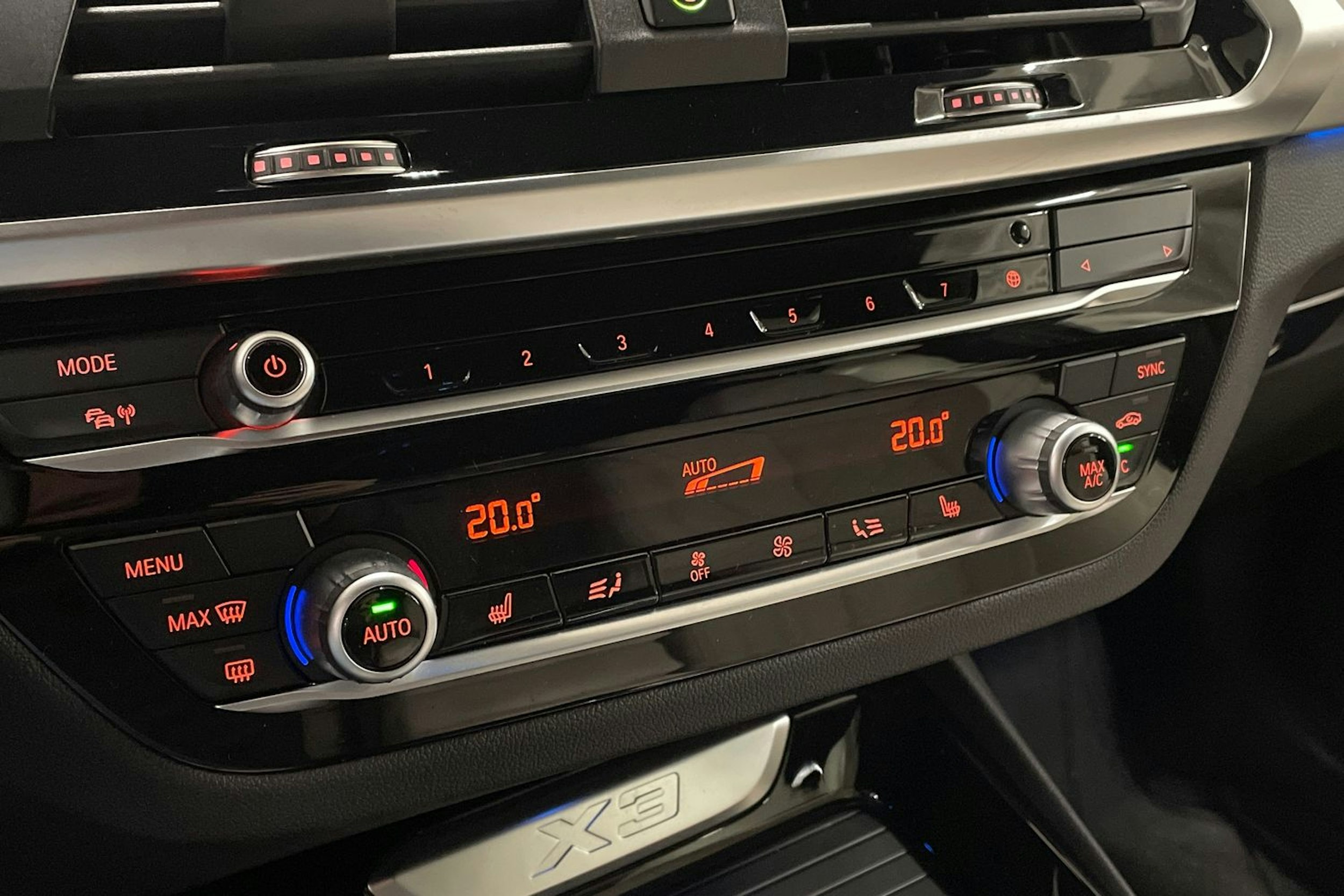 sininen BMW X3 2020 kuva 19.