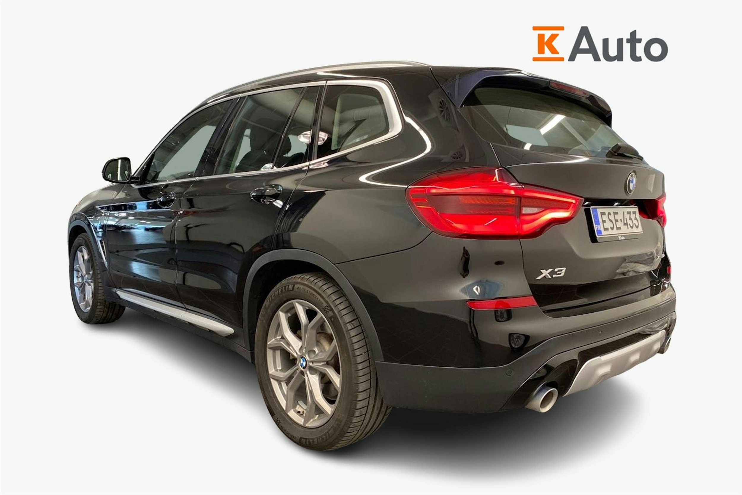 Musta BMW X3 2020 kuva 2.