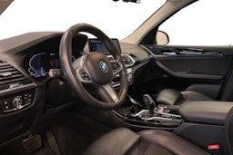 Musta BMW X3 2020 kuva 7.