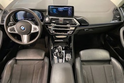 Musta BMW X3 2020 kuva 9.