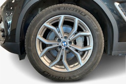 Musta BMW X3 2020 kuva 11.
