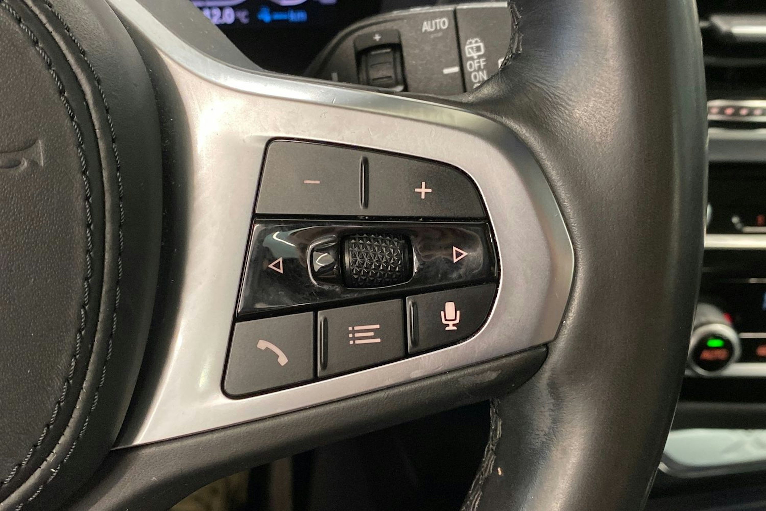 Musta BMW X3 2020 kuva 20.