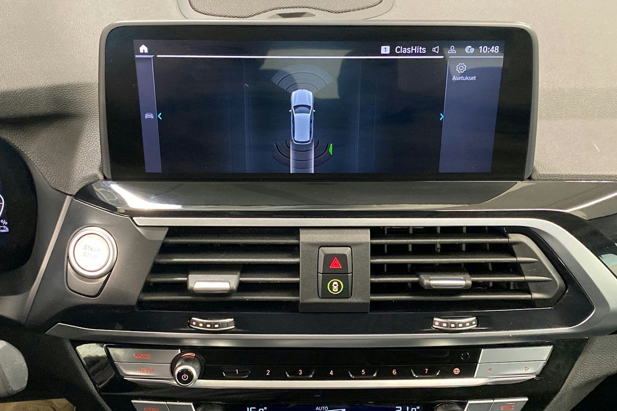 Musta BMW X3 2020 kuva 25.