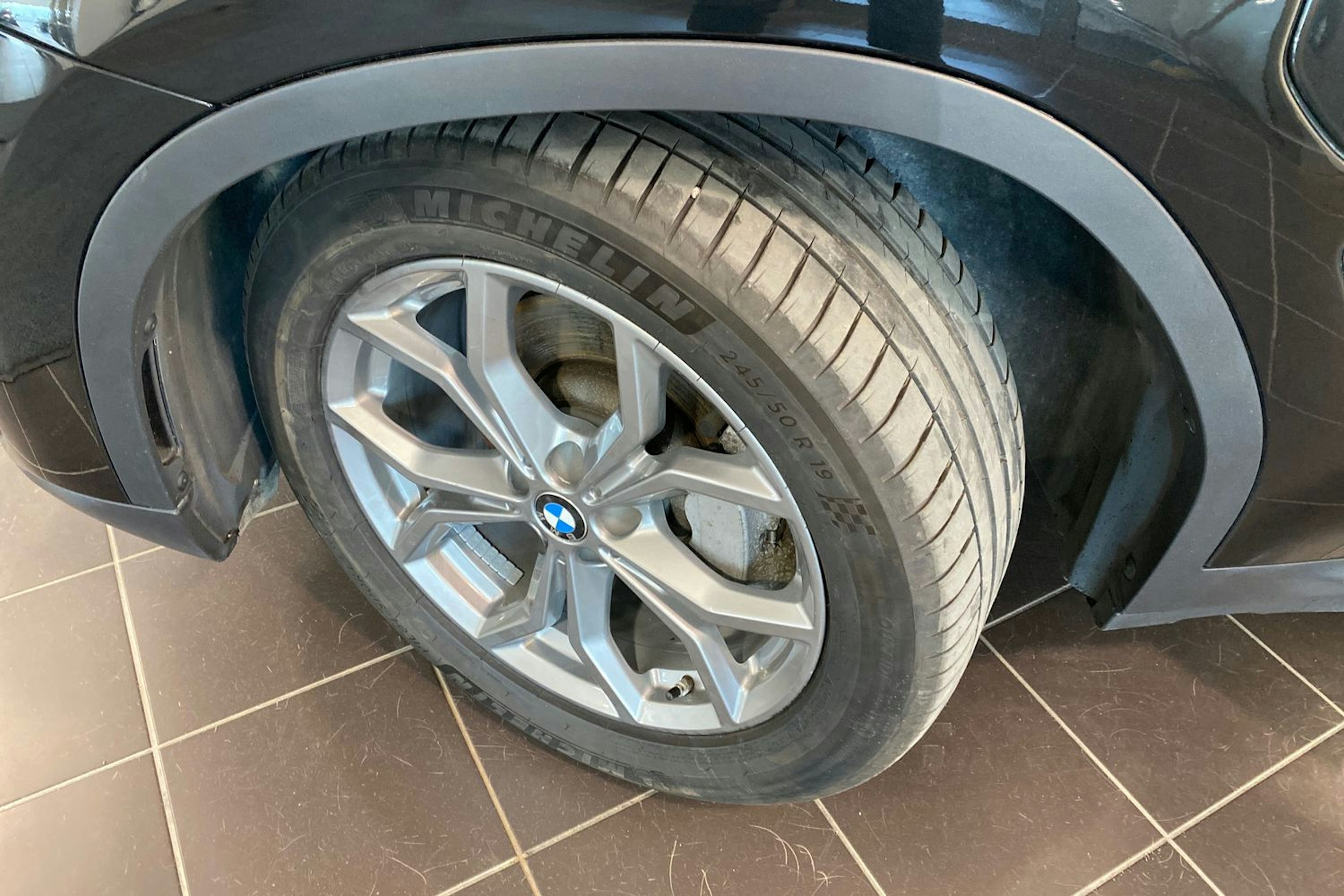 Musta BMW X3 2020 kuva 30.