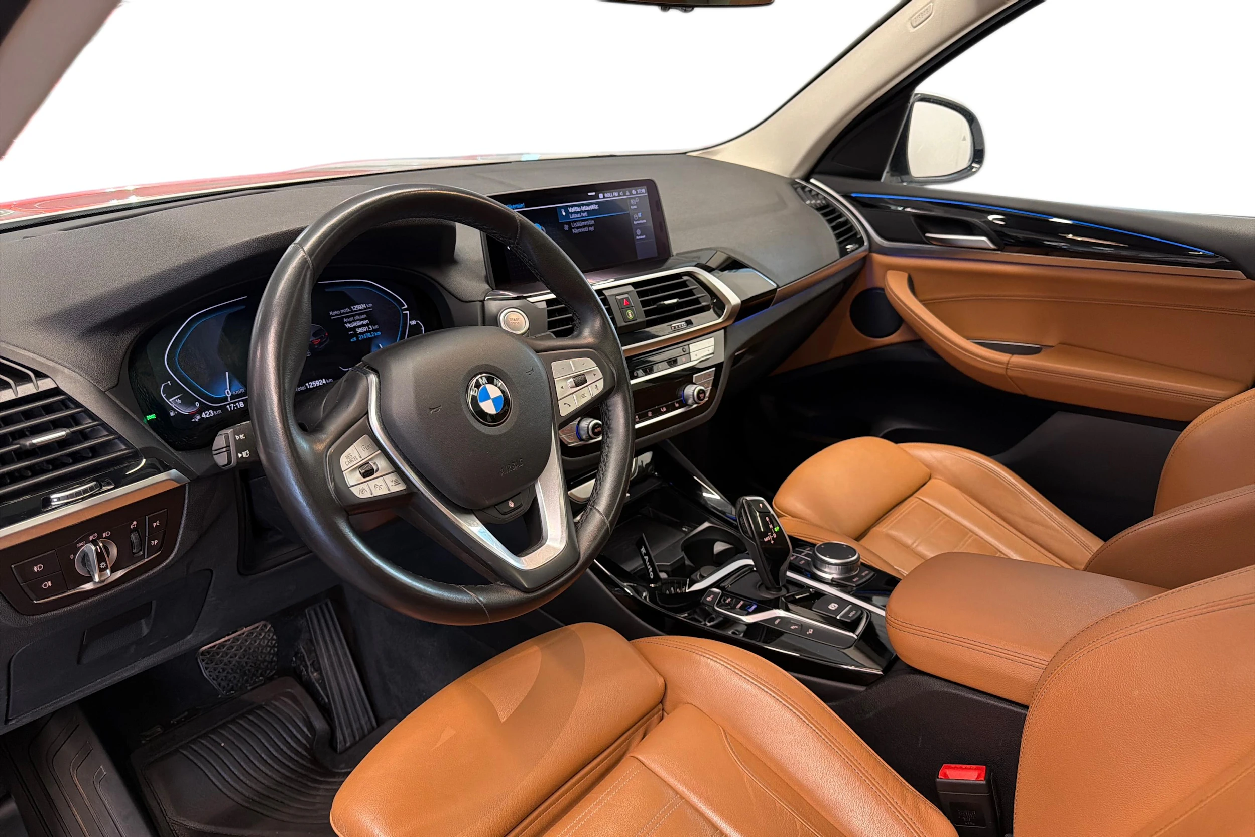 valkoinen BMW X3 2020 kuva 6.