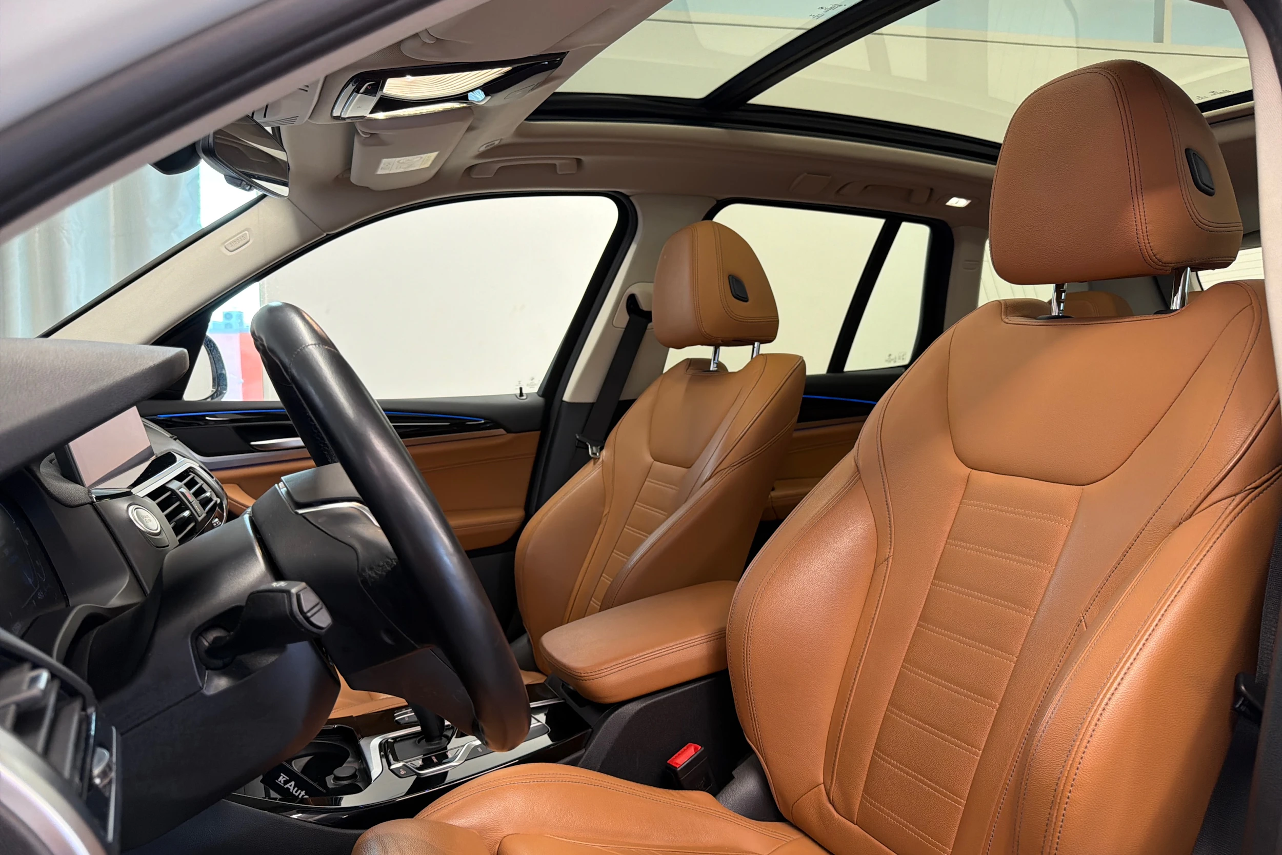 valkoinen BMW X3 2020 kuva 13.