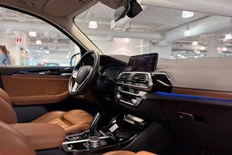 valkoinen BMW X3 2020 kuva 14.