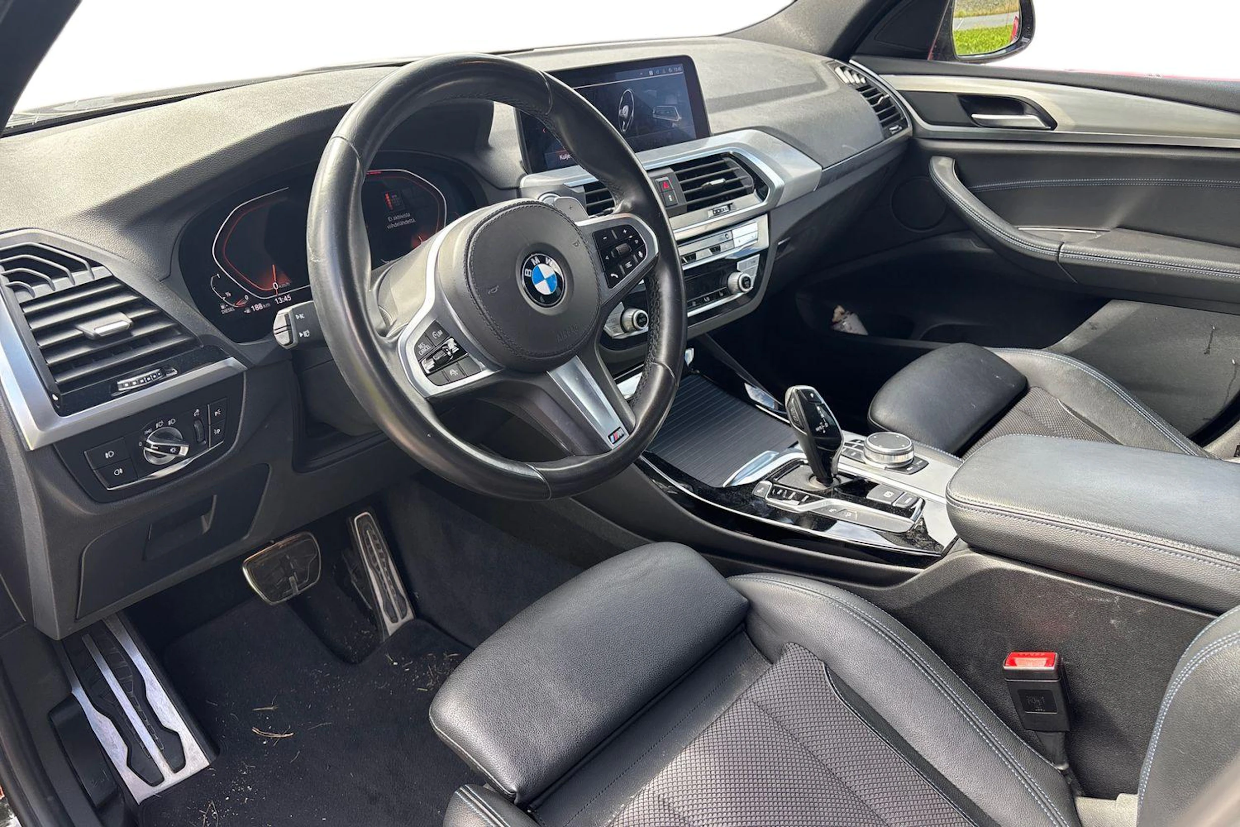 musta BMW X3 2020 kuva 3.