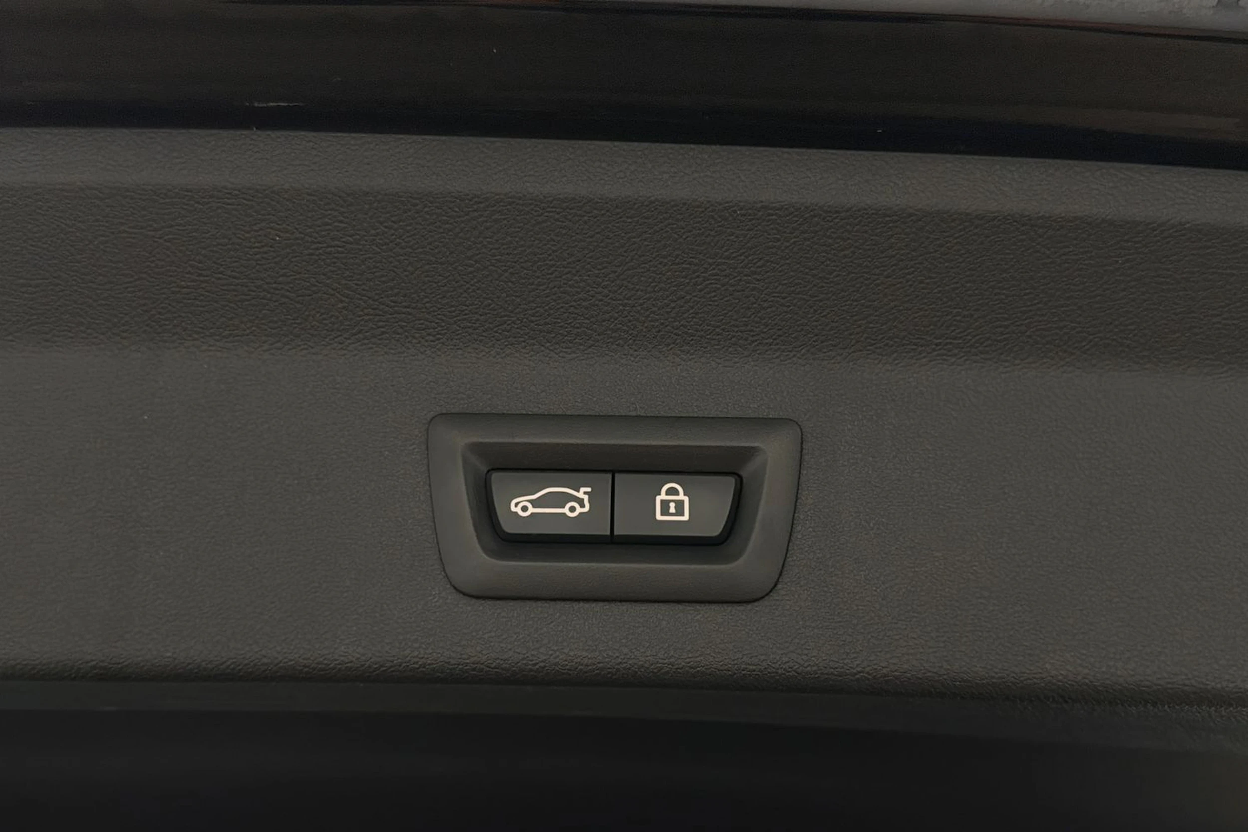 musta BMW X3 2020 kuva 12.