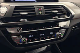 musta BMW X3 2020 kuva 22.