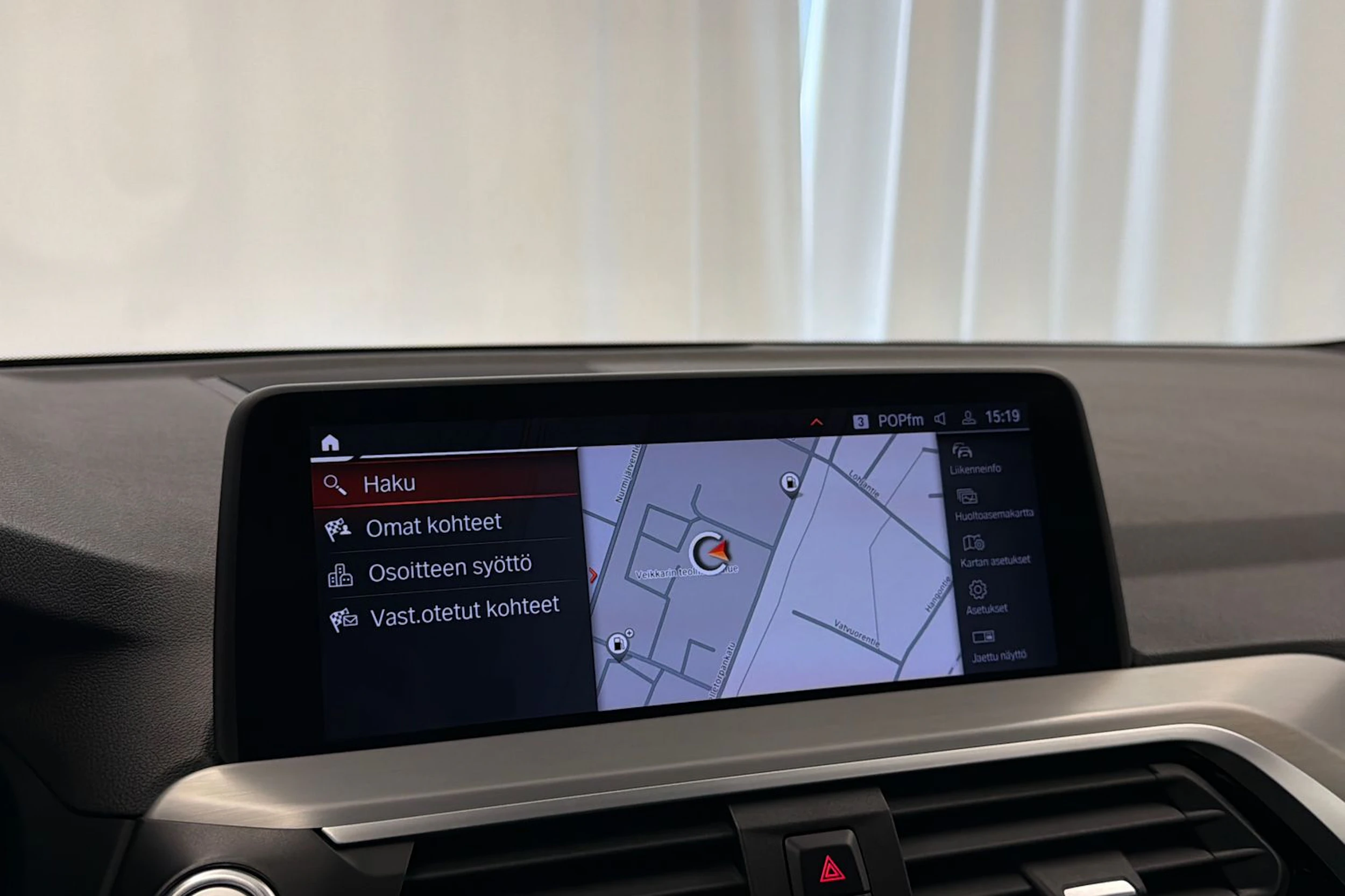 musta BMW X3 2020 kuva 23.