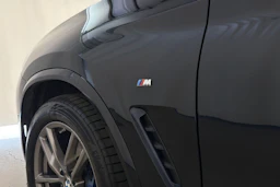 musta BMW X3 2020 kuva 30.