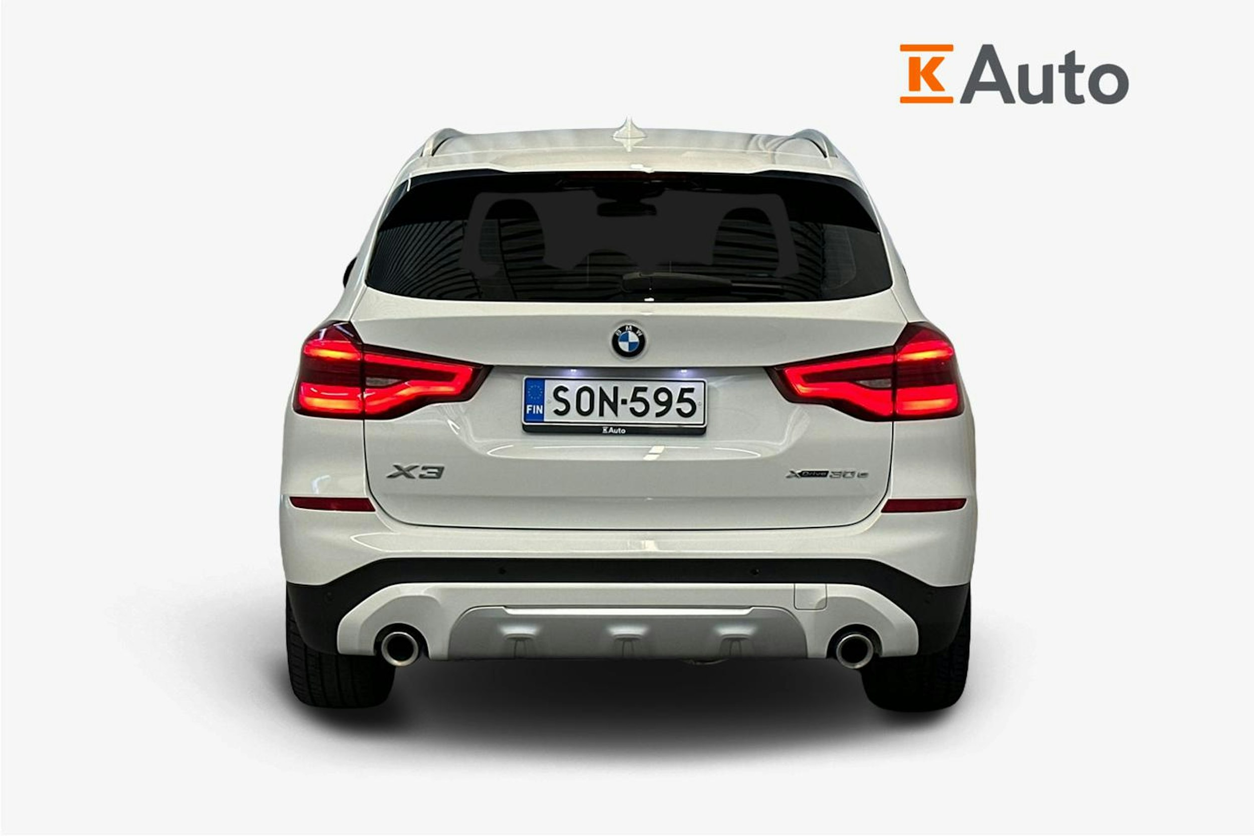 Valkoinen BMW X3 2020 kuva 3.