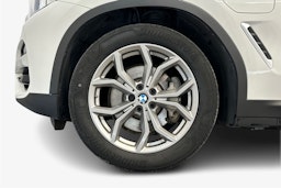 Valkoinen BMW X3 2020 kuva 11.