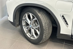 Valkoinen BMW X3 2020 kuva 13.