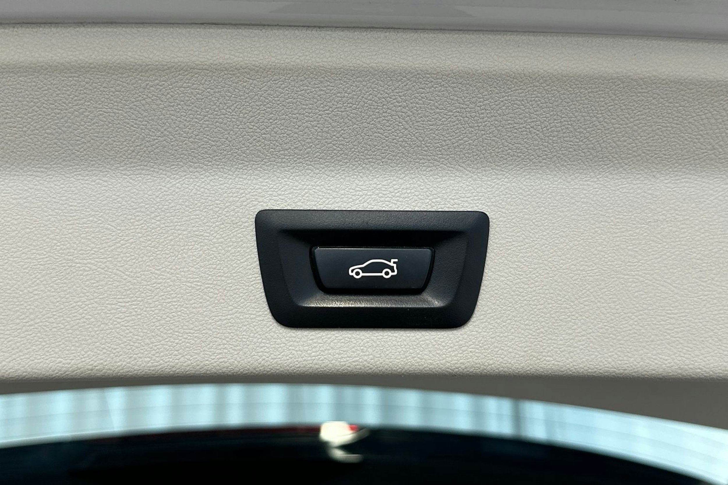 Valkoinen BMW X3 2020 kuva 16.