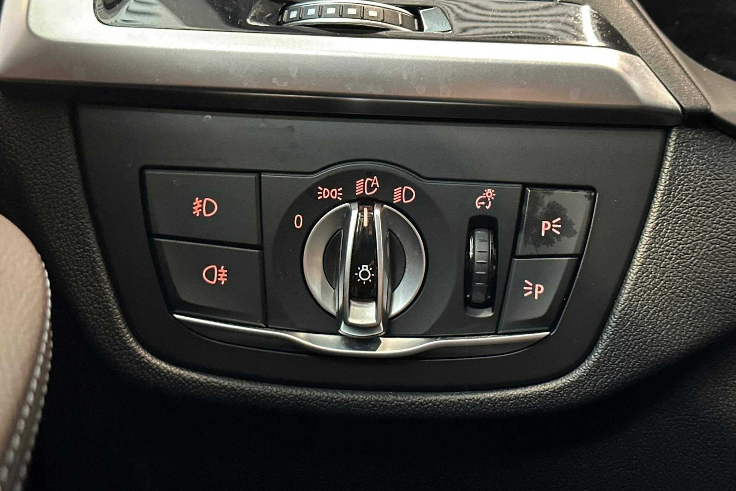 Valkoinen BMW X3 2020 kuva 18.