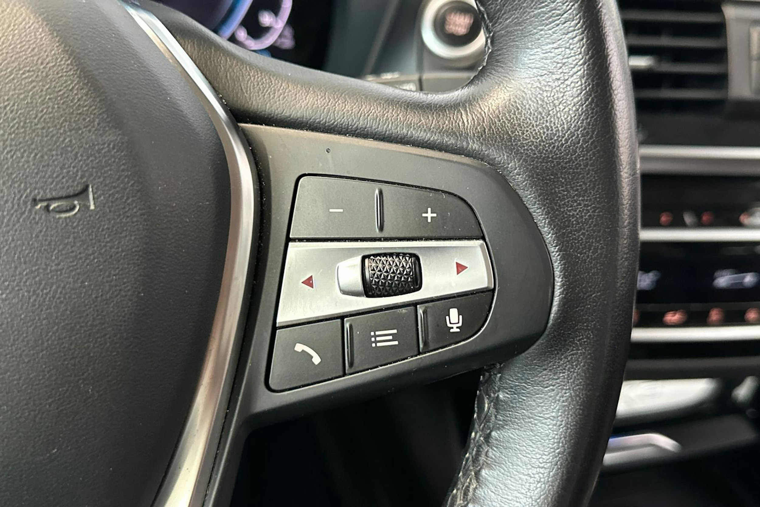 Valkoinen BMW X3 2020 kuva 20.
