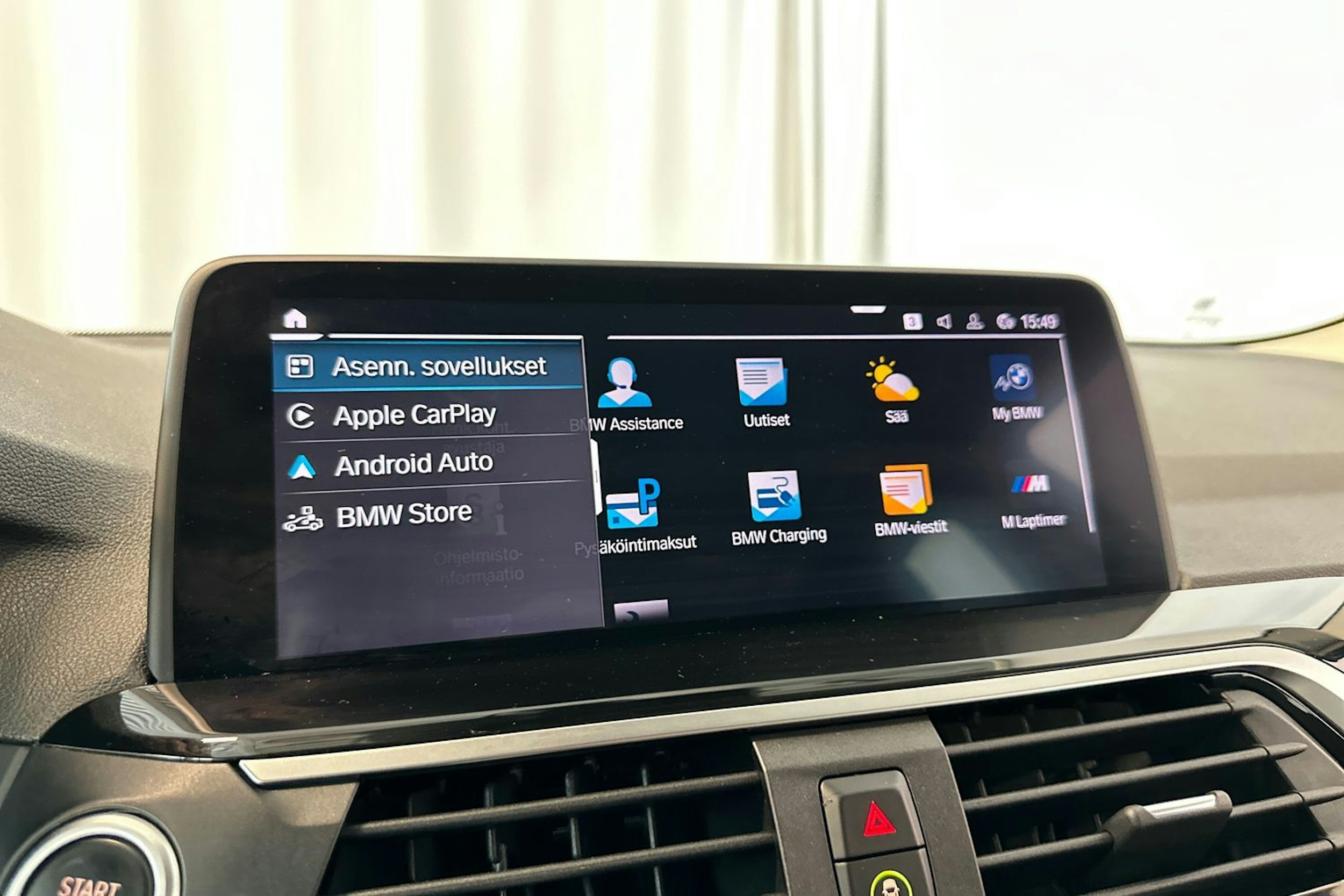Valkoinen BMW X3 2020 kuva 24.
