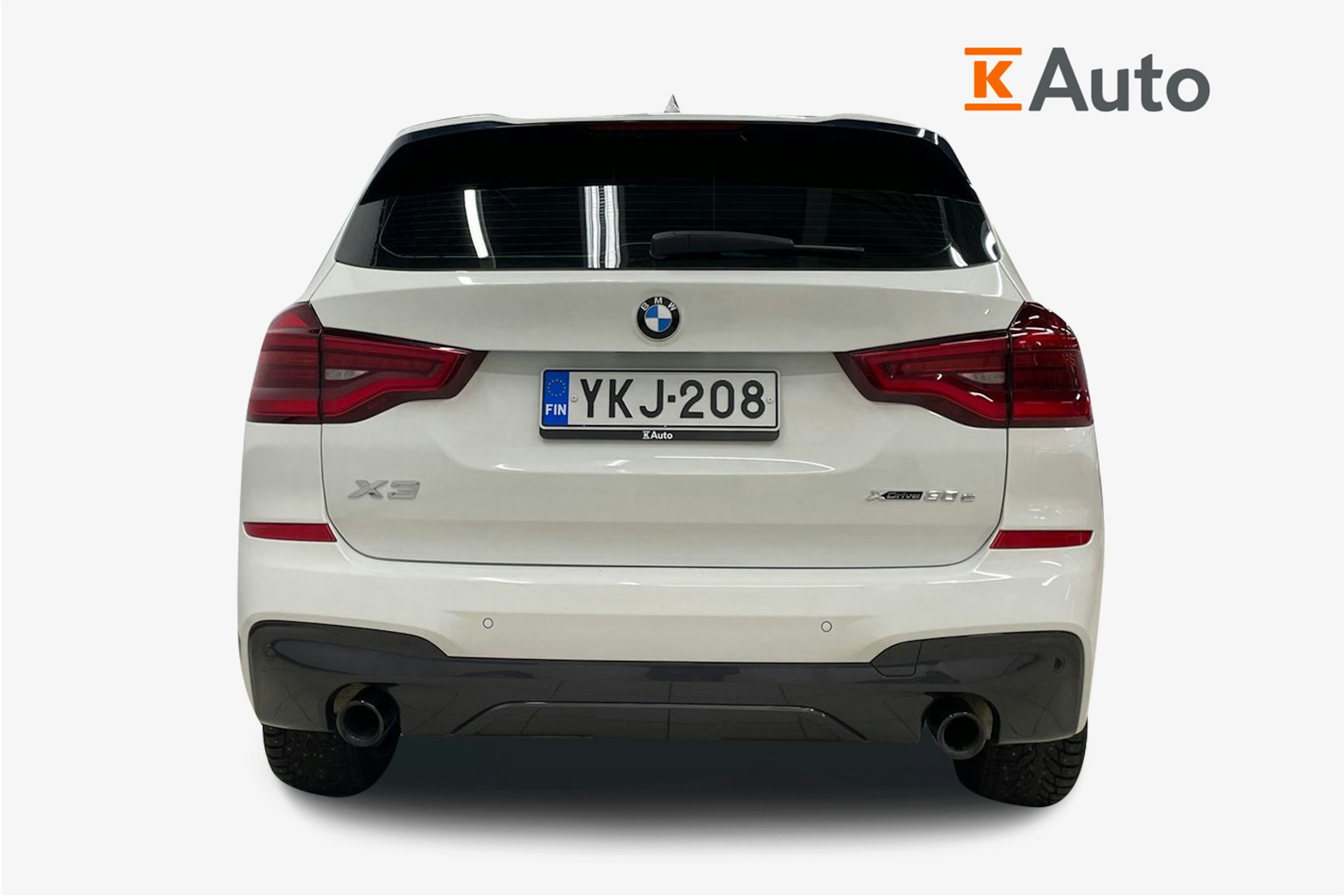 Valkoinen BMW X3 2020 kuva 3.
