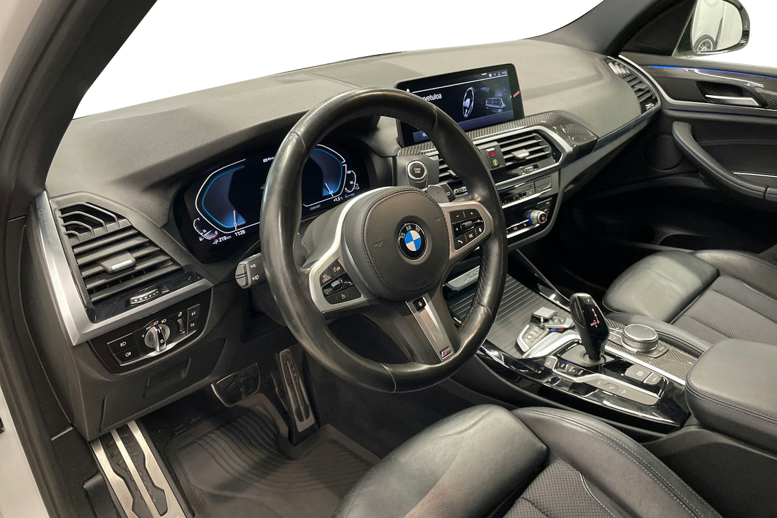 Valkoinen BMW X3 2020 kuva 7.