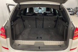 Valkoinen BMW X3 2020 kuva 21.