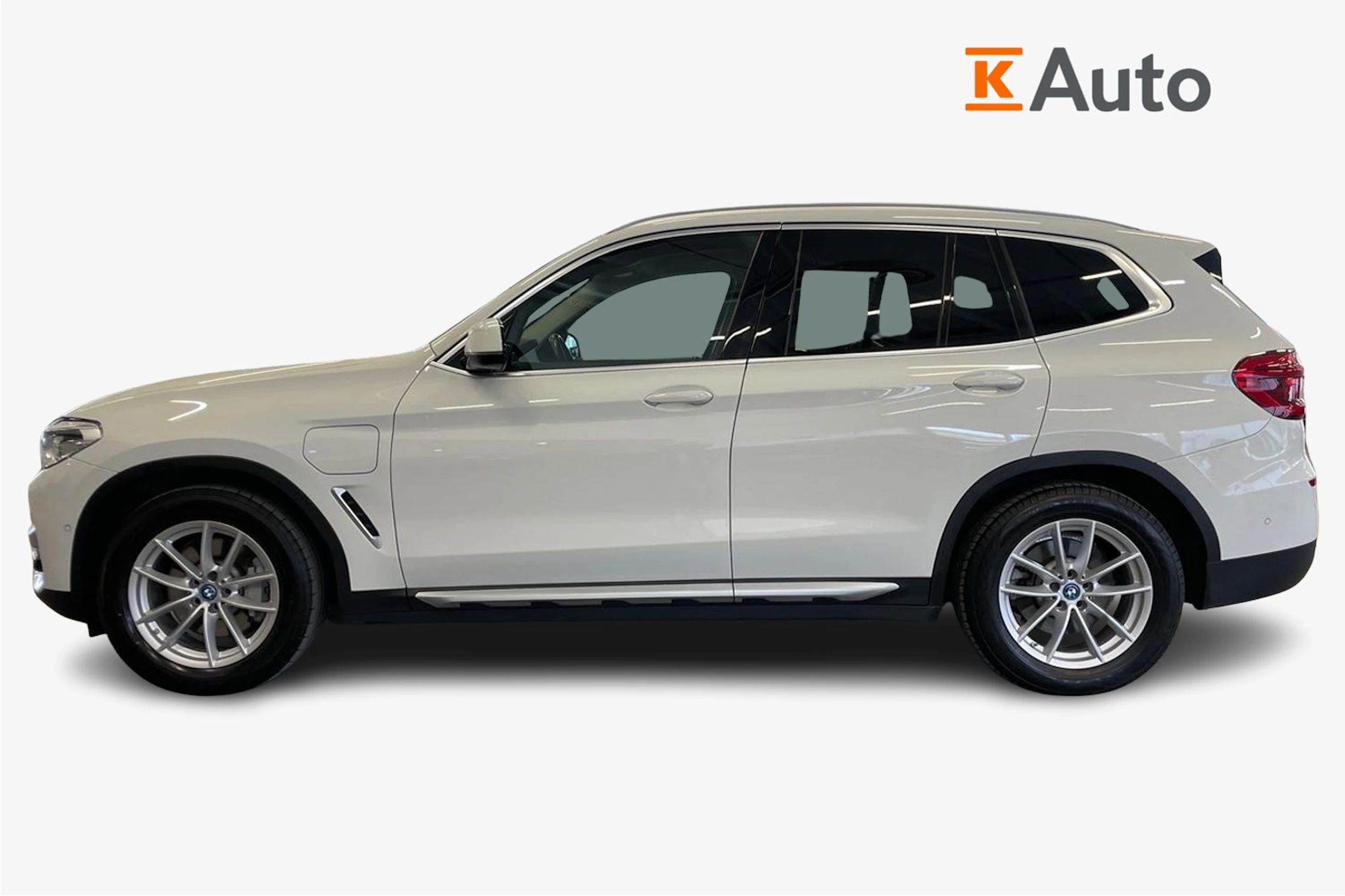 valkoinen BMW X3 2020 kuva 7.