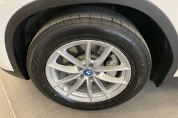 valkoinen BMW X3 2020 kuva 13.