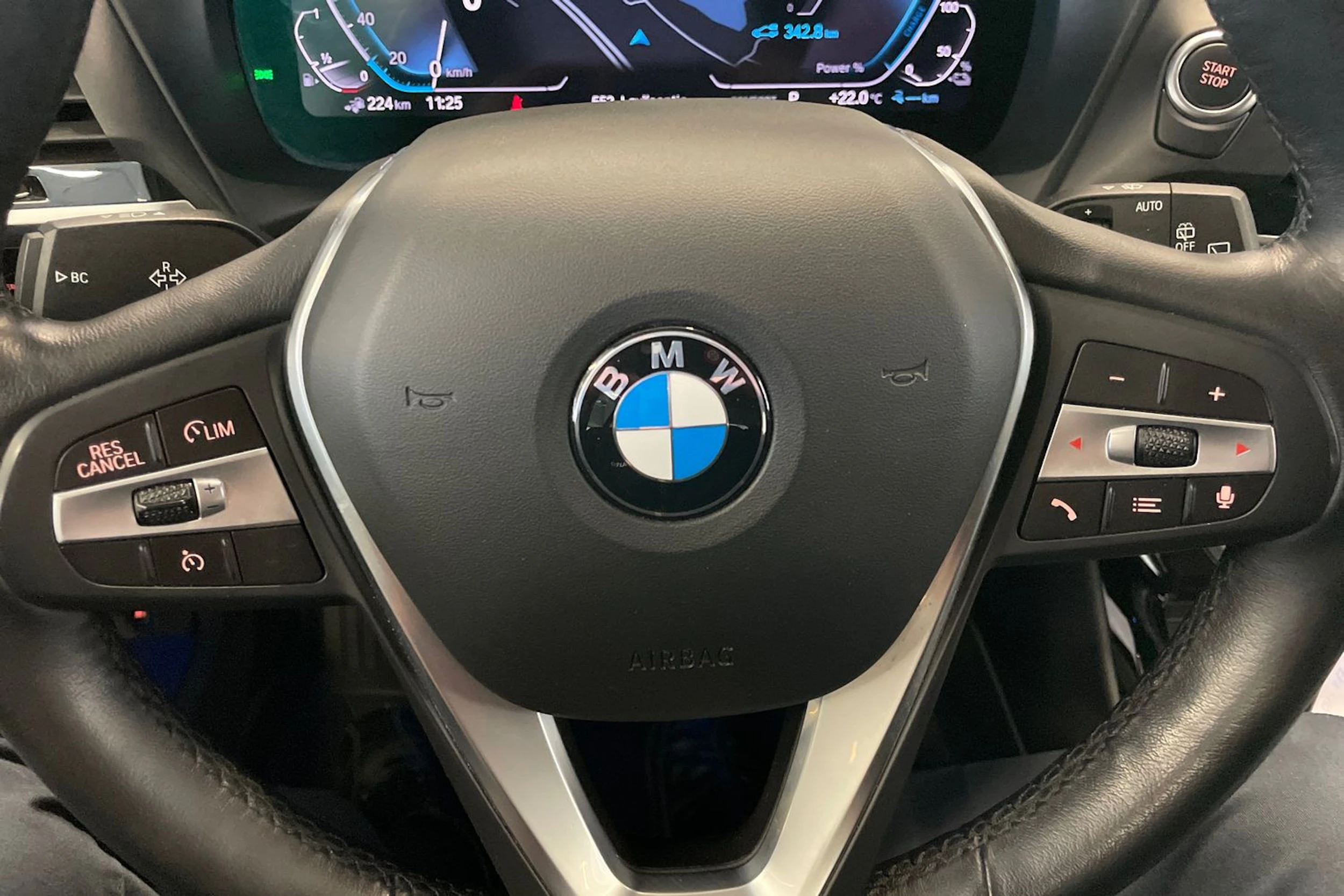 valkoinen BMW X3 2020 kuva 26.