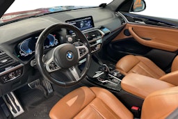 Musta BMW X3 2020 kuva 7.