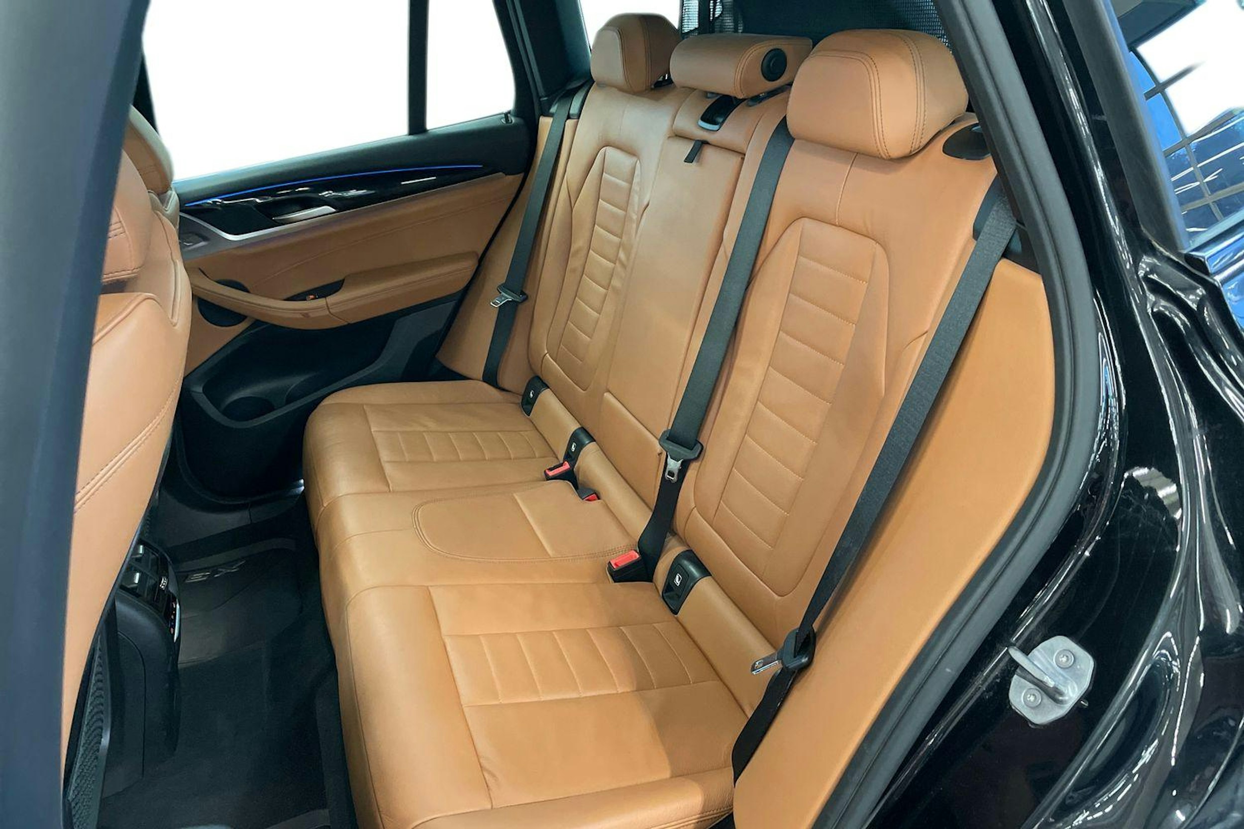 Musta BMW X3 2020 kuva 10.