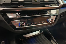 Musta BMW X3 2020 kuva 19.