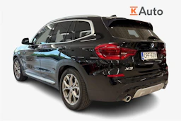 musta BMW X3 2021 kuva 2.
