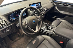musta BMW X3 2021 kuva 3.