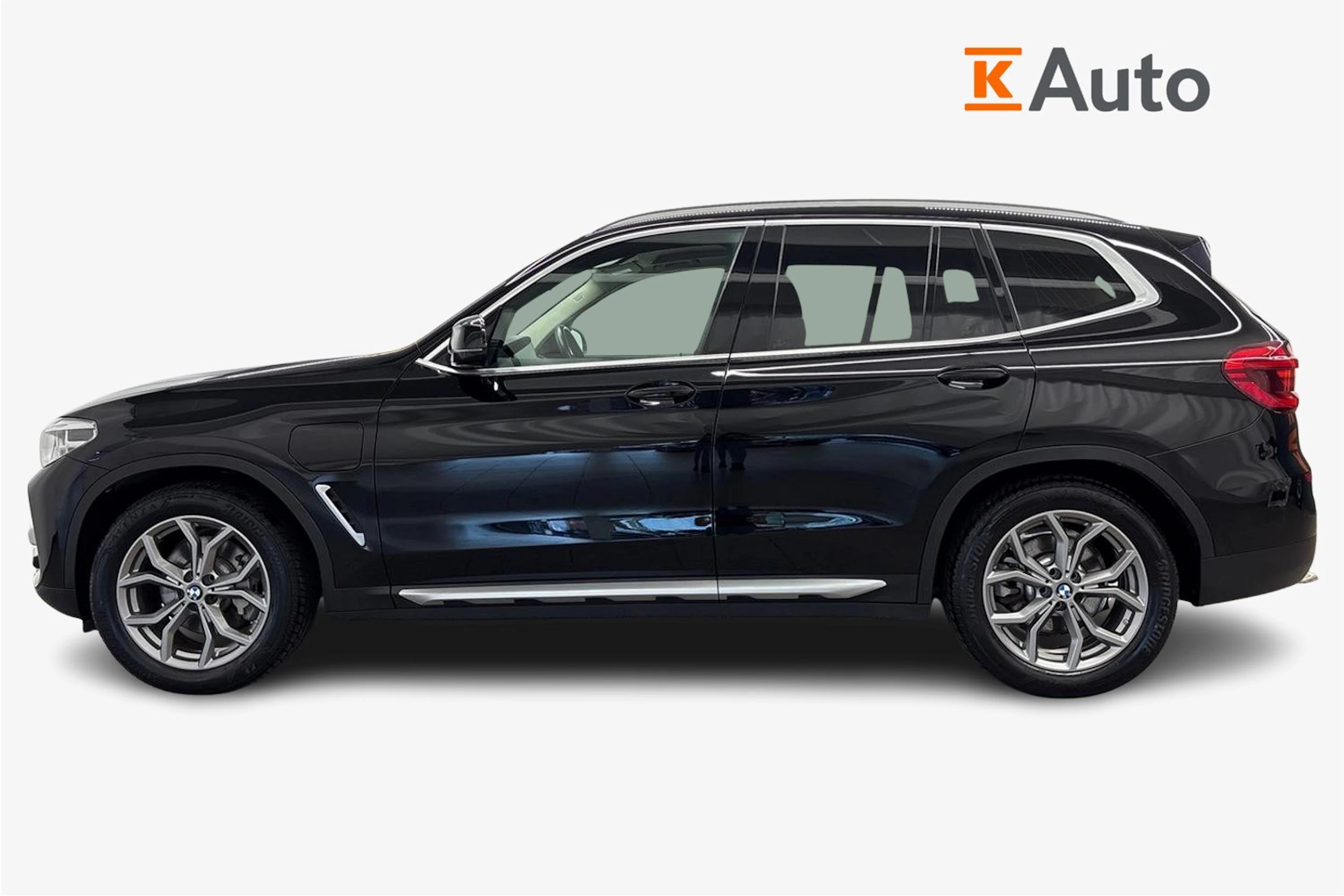 musta BMW X3 2021 kuva 5.