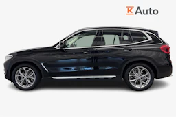 musta BMW X3 2021 kuva 5.