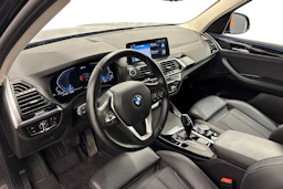 musta BMW X3 2021 kuva 6.