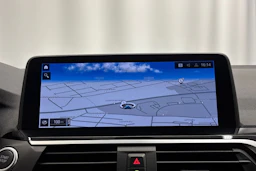 musta BMW X3 2021 kuva 17.