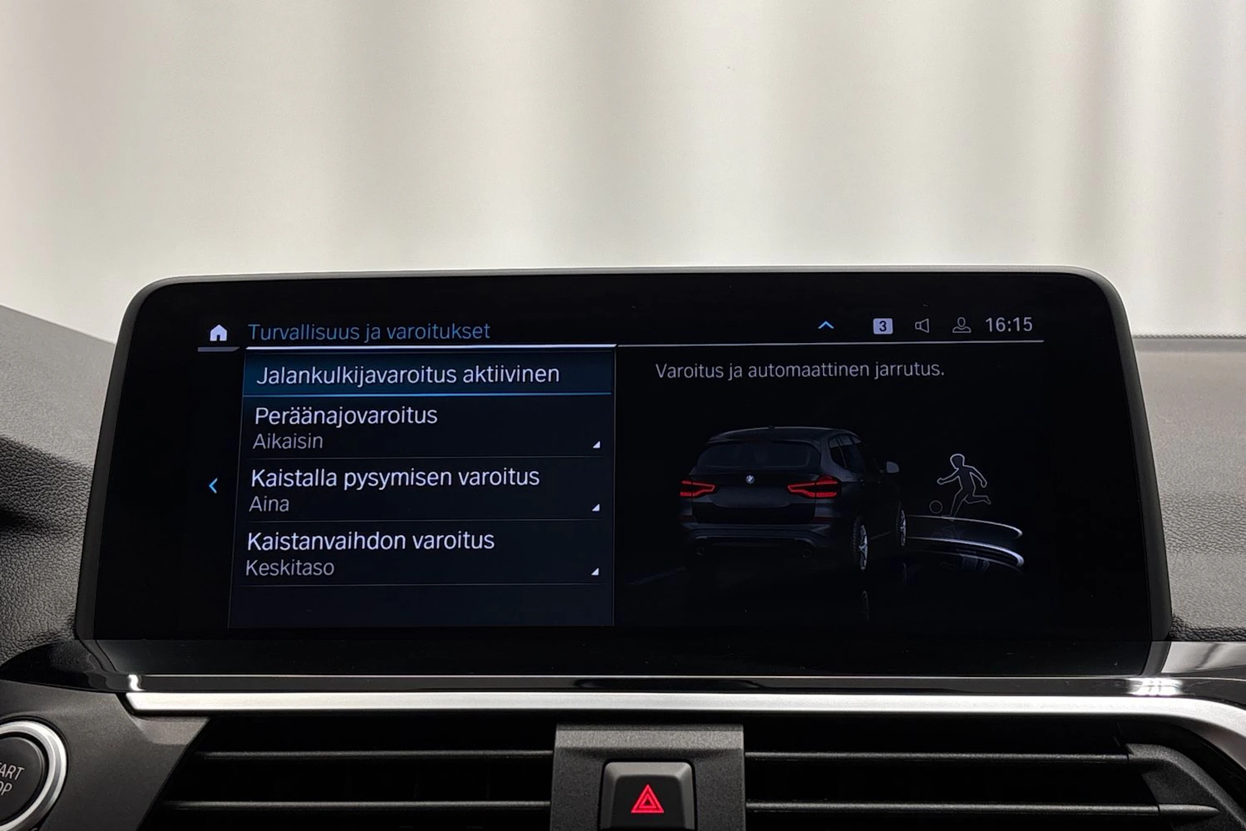 musta BMW X3 2021 kuva 19.