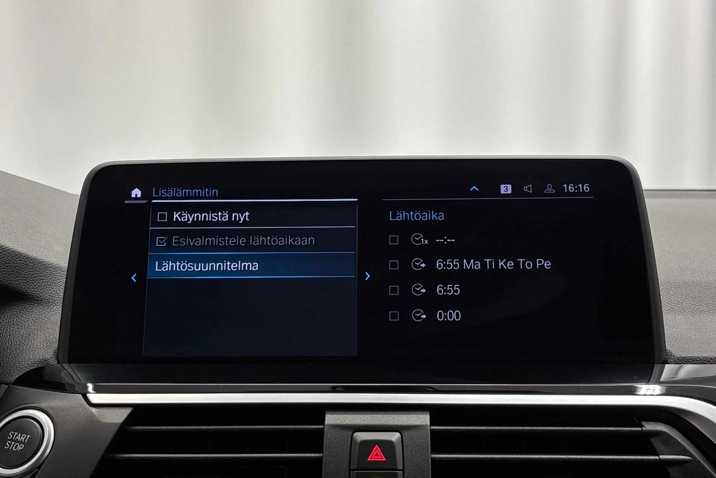 musta BMW X3 2021 kuva 20.