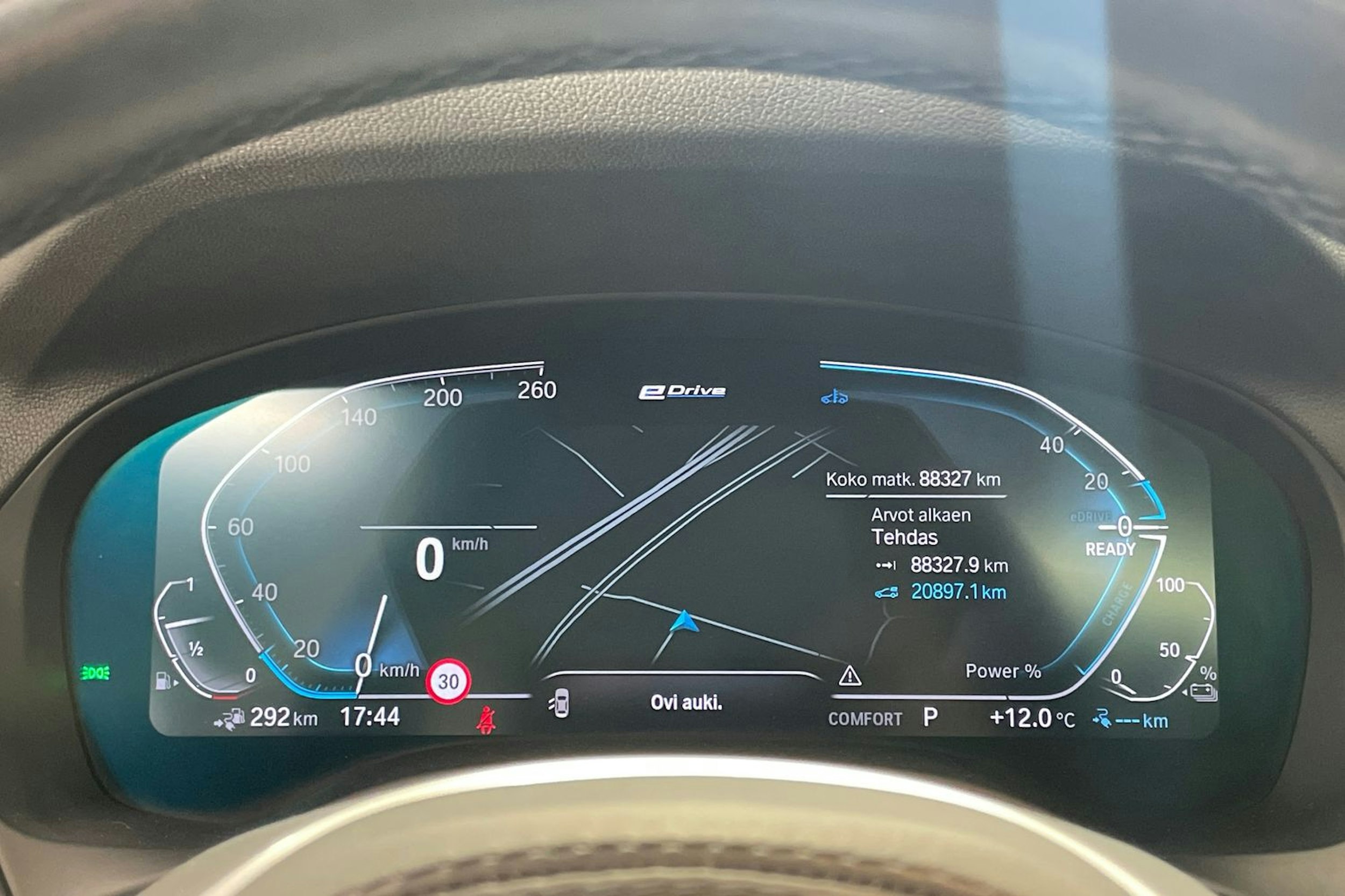 Musta BMW X3 2021 kuva 17.