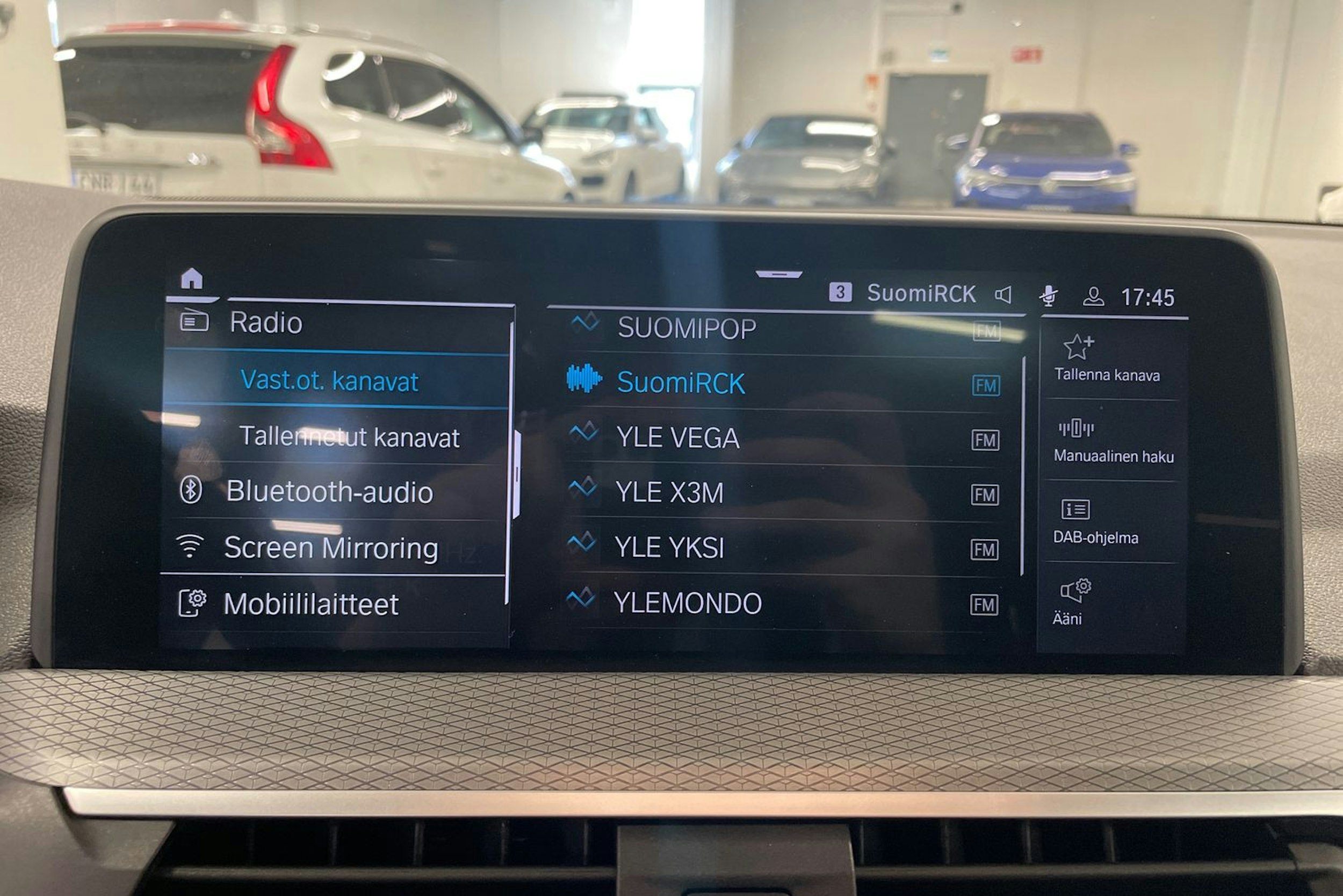 Musta BMW X3 2021 kuva 20.