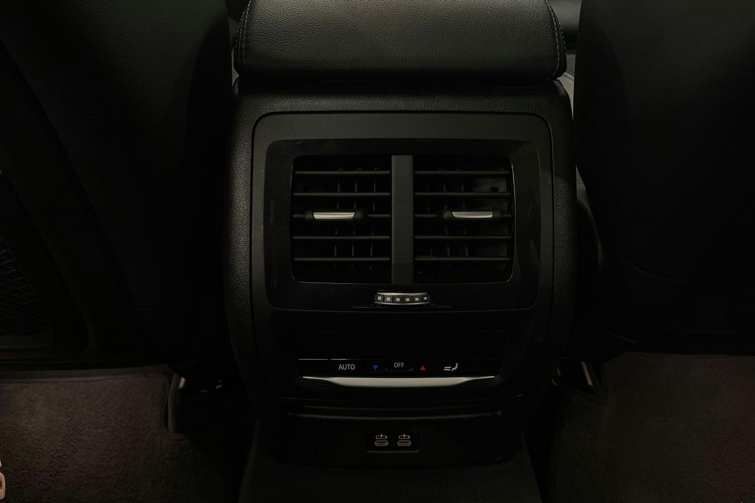 Musta BMW X3 2021 kuva 25.