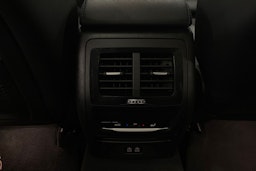 Musta BMW X3 2021 kuva 25.