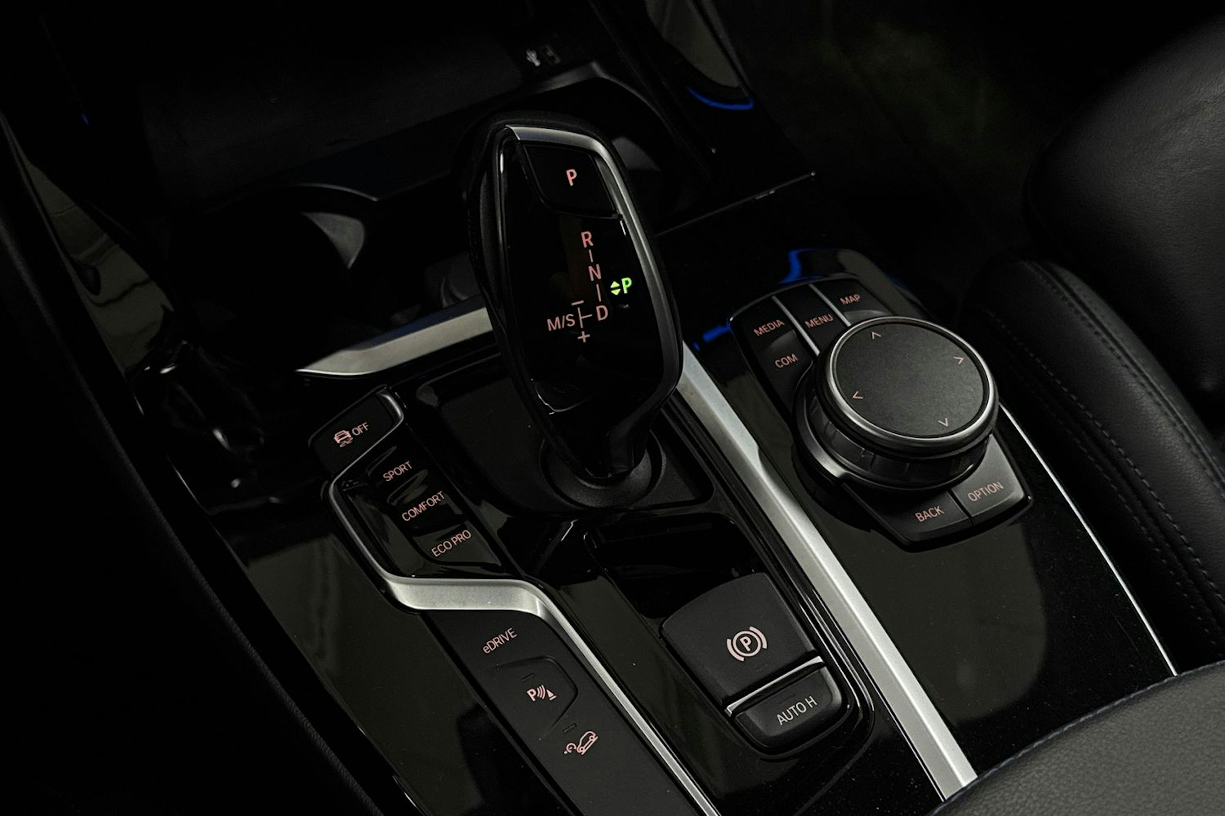 harmaa BMW X3 2021 kuva 33.
