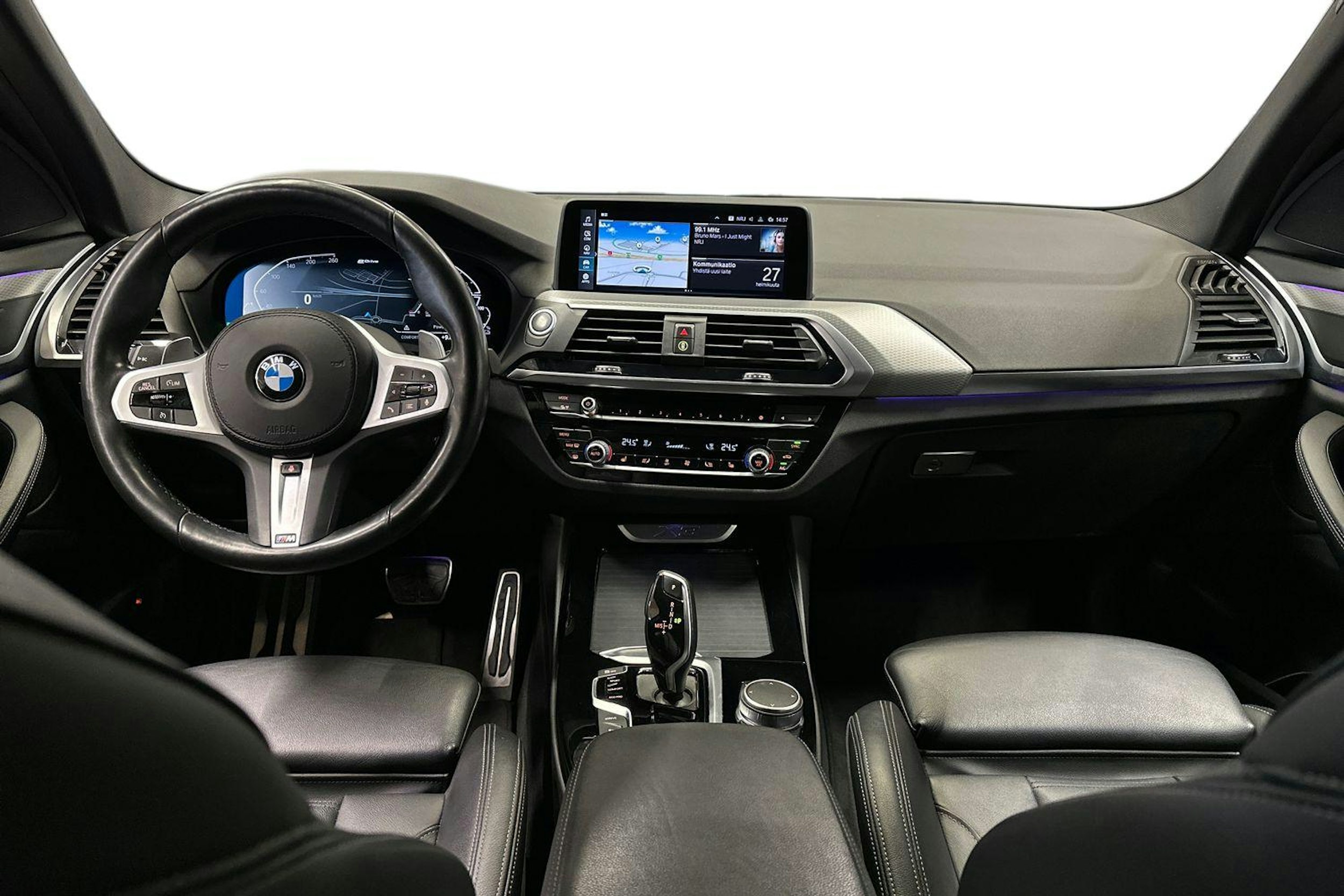 Harmaa BMW X3 2021 kuva 9.