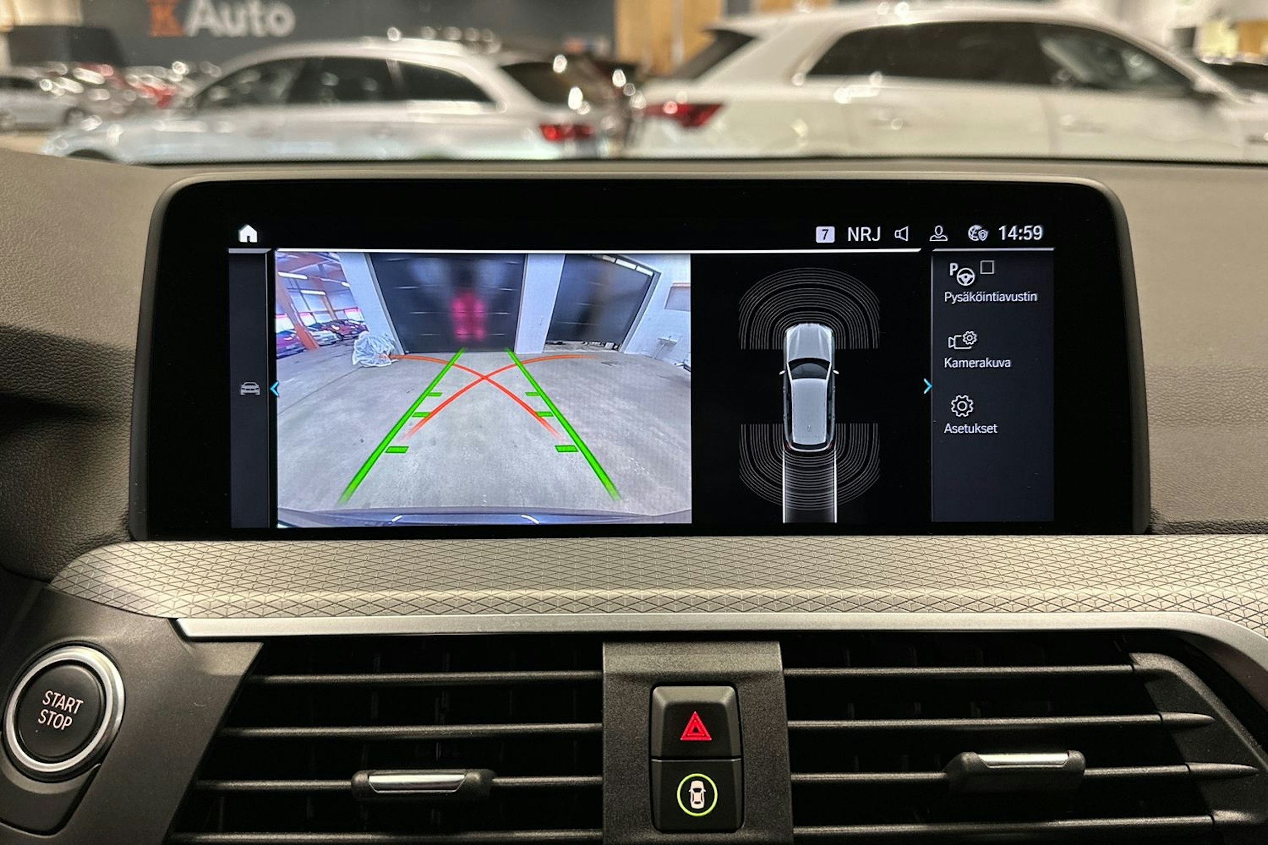 Harmaa BMW X3 2021 kuva 16.