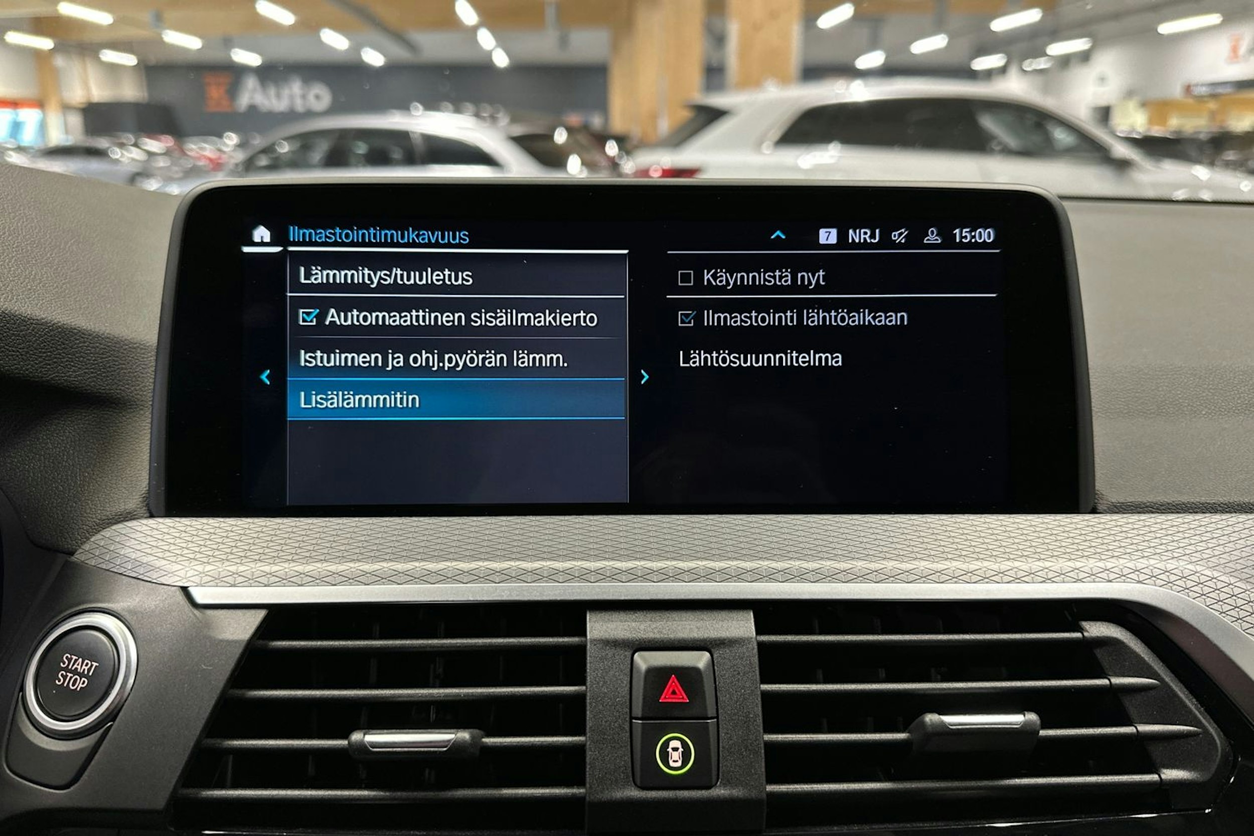 Harmaa BMW X3 2021 kuva 20.