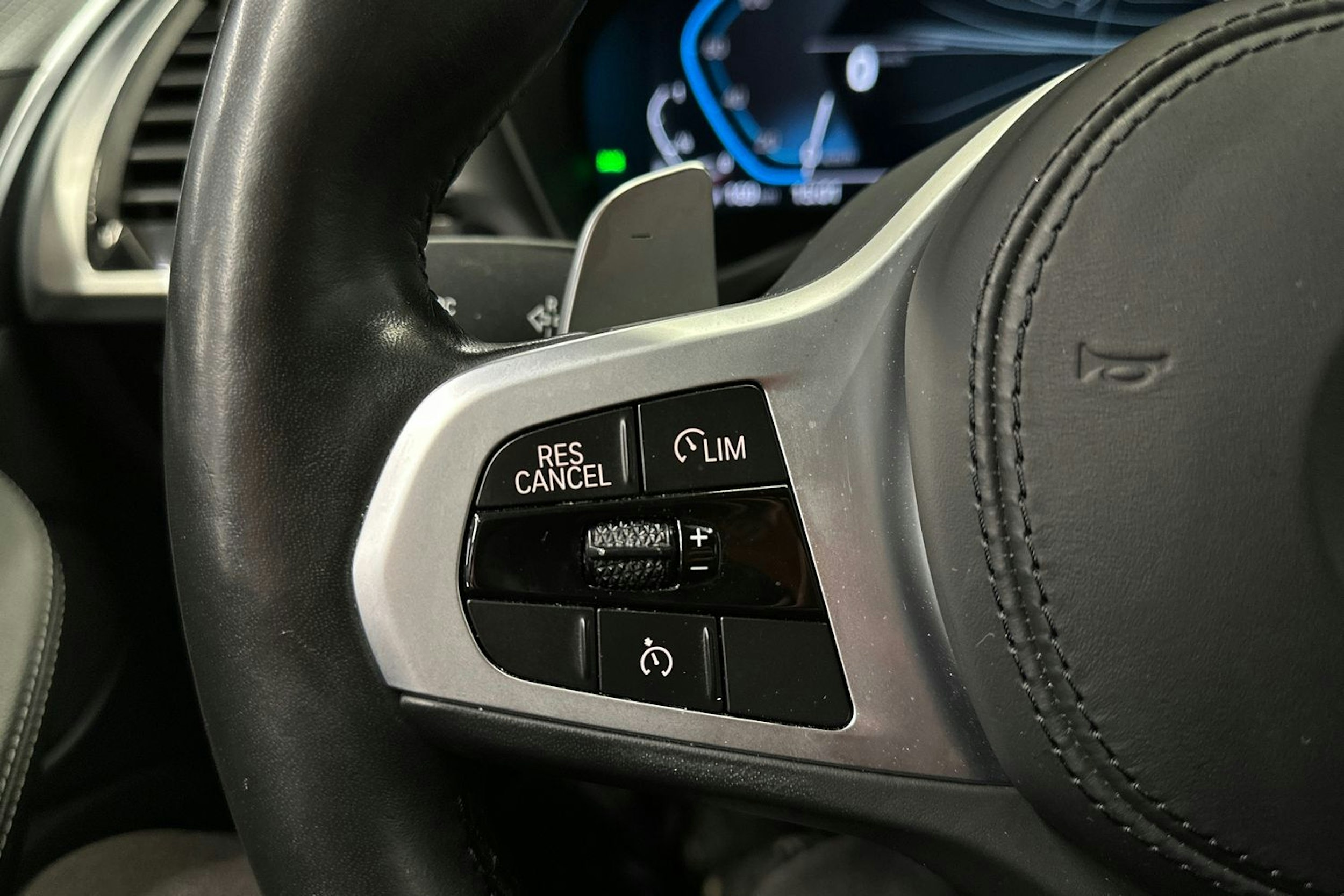 Harmaa BMW X3 2021 kuva 24.