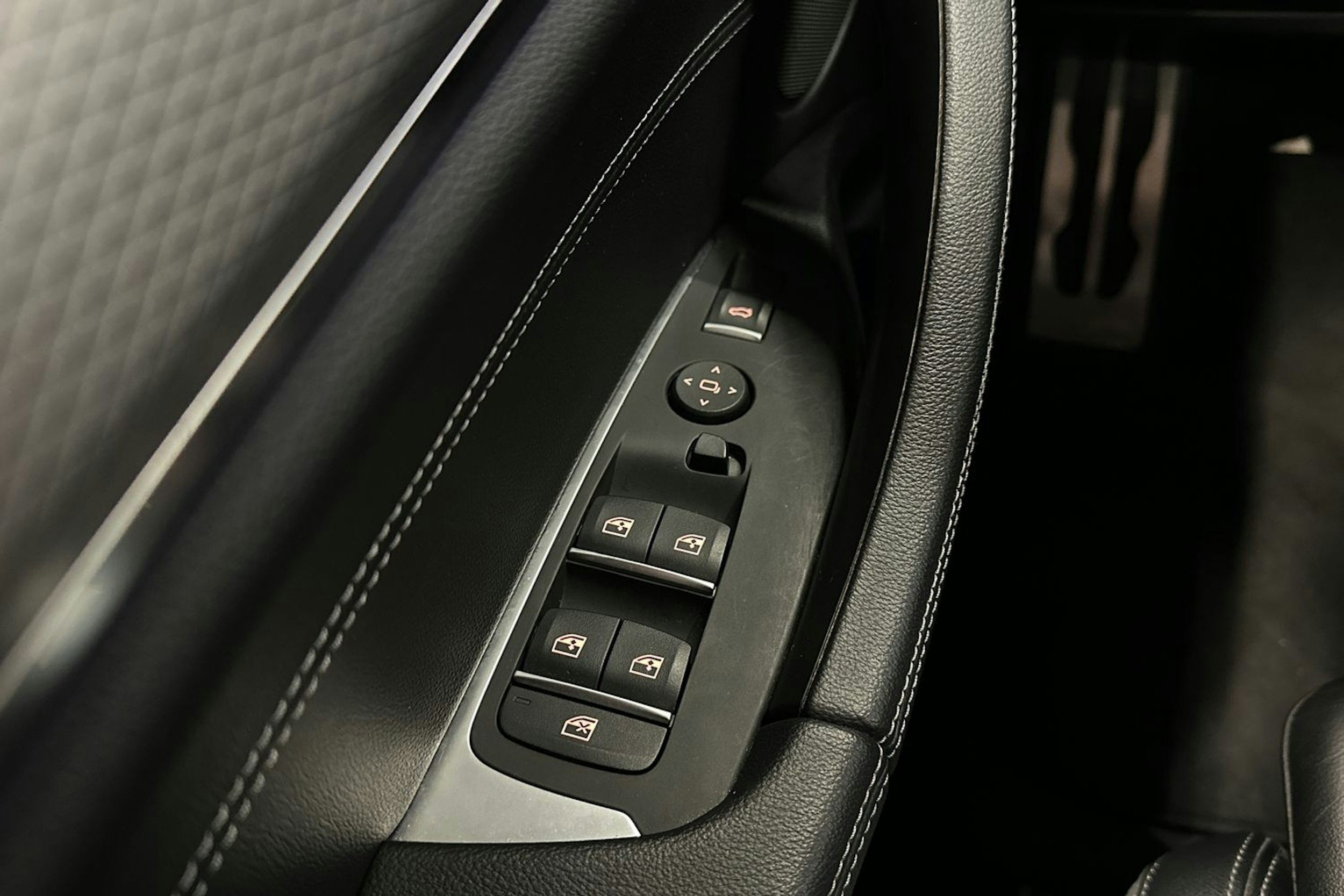 Harmaa BMW X3 2021 kuva 28.